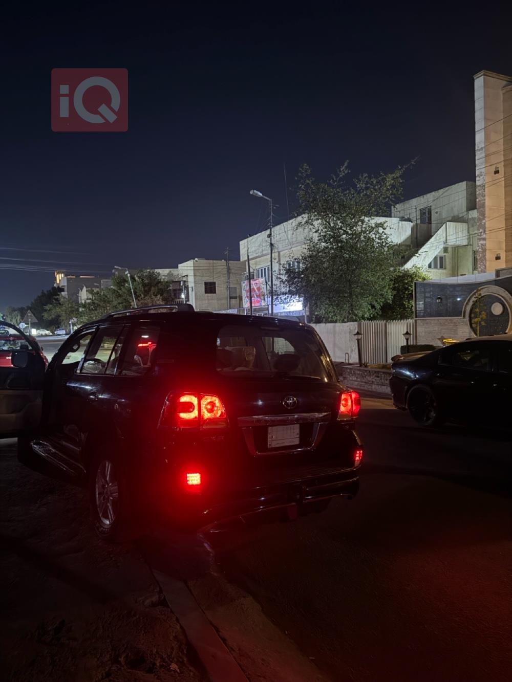 تۆیۆتا لاند کروزەر